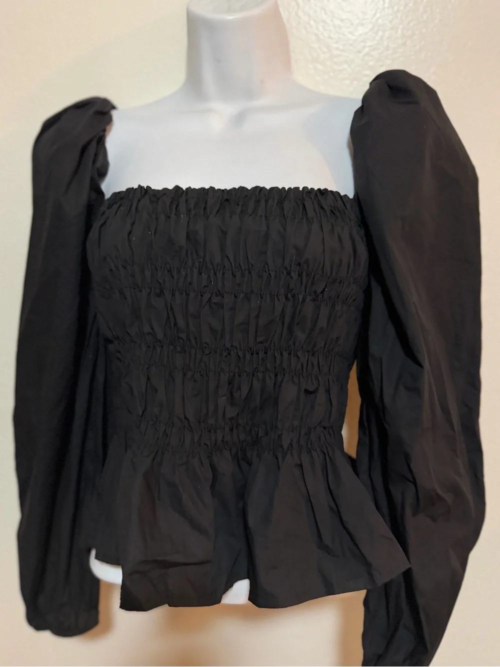 Astr Black Smocked Peplum Puff-Sleeve Top